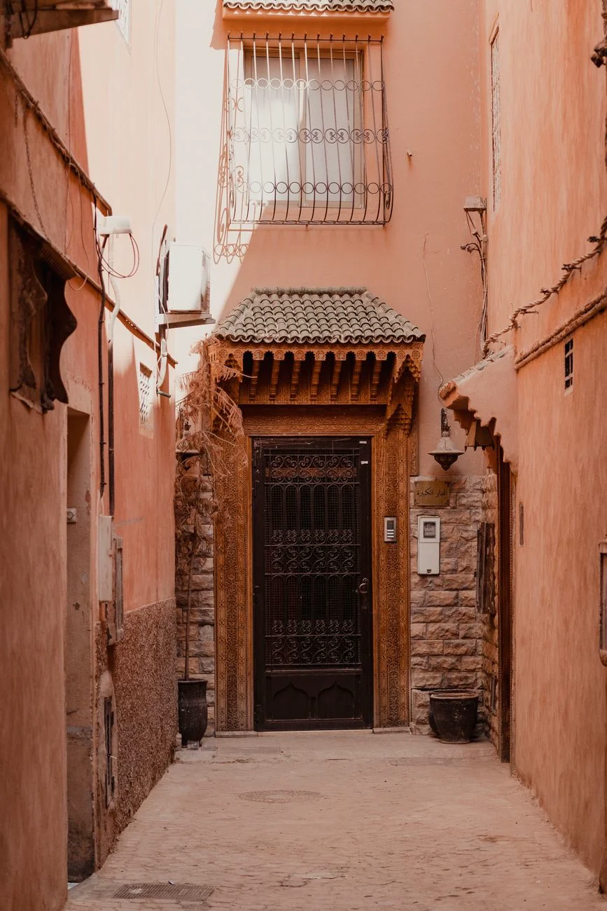 Traveller ready for a hassle-free journey with Eddyafa Travel in Morocco